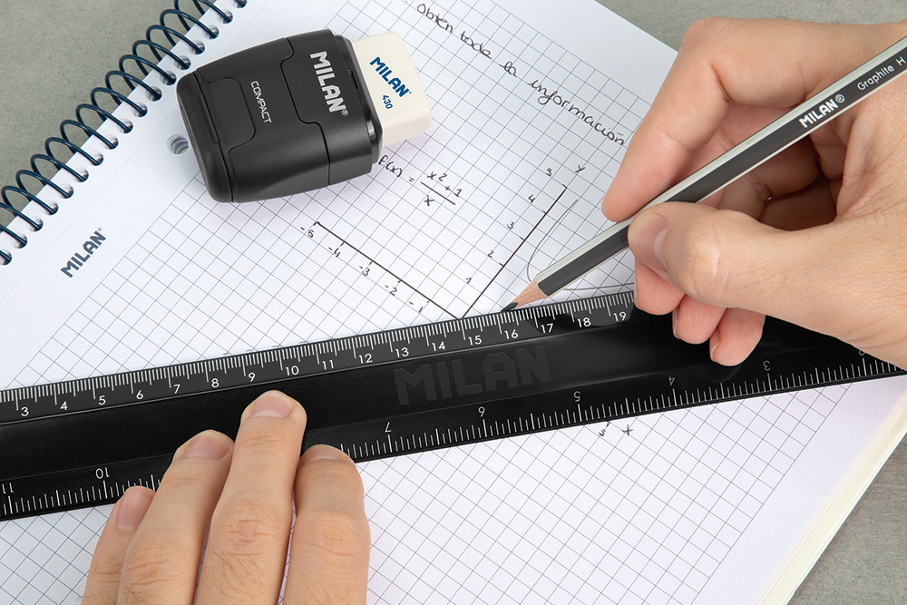 244585-EC Ravnalo 30cm MILAN plastično crno Shadow blister P24/288